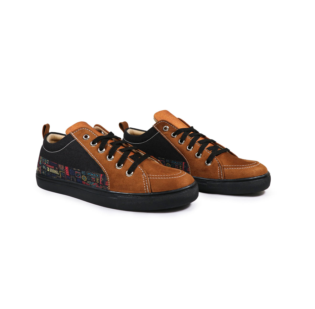 Bohemian Doodle - Men's Low-Top Suede Canvas Sneaker