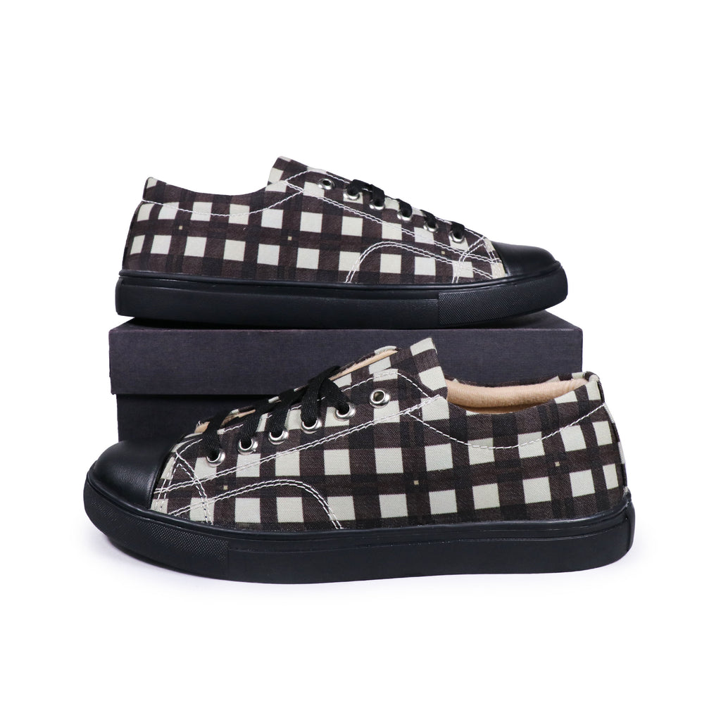 Black Checkers - Men's Low-Top Canvas Sneaker