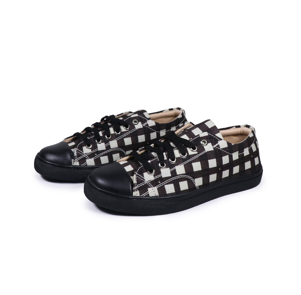 Black Checkers - Men's Low-Top Canvas Sneaker
