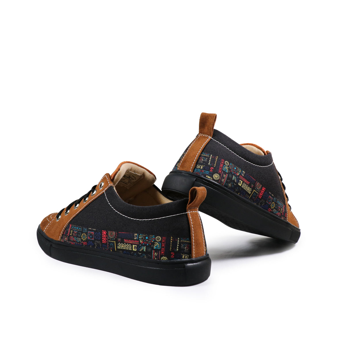 Bohemian Doodle - Men's Low-Top Suede Canvas Sneaker