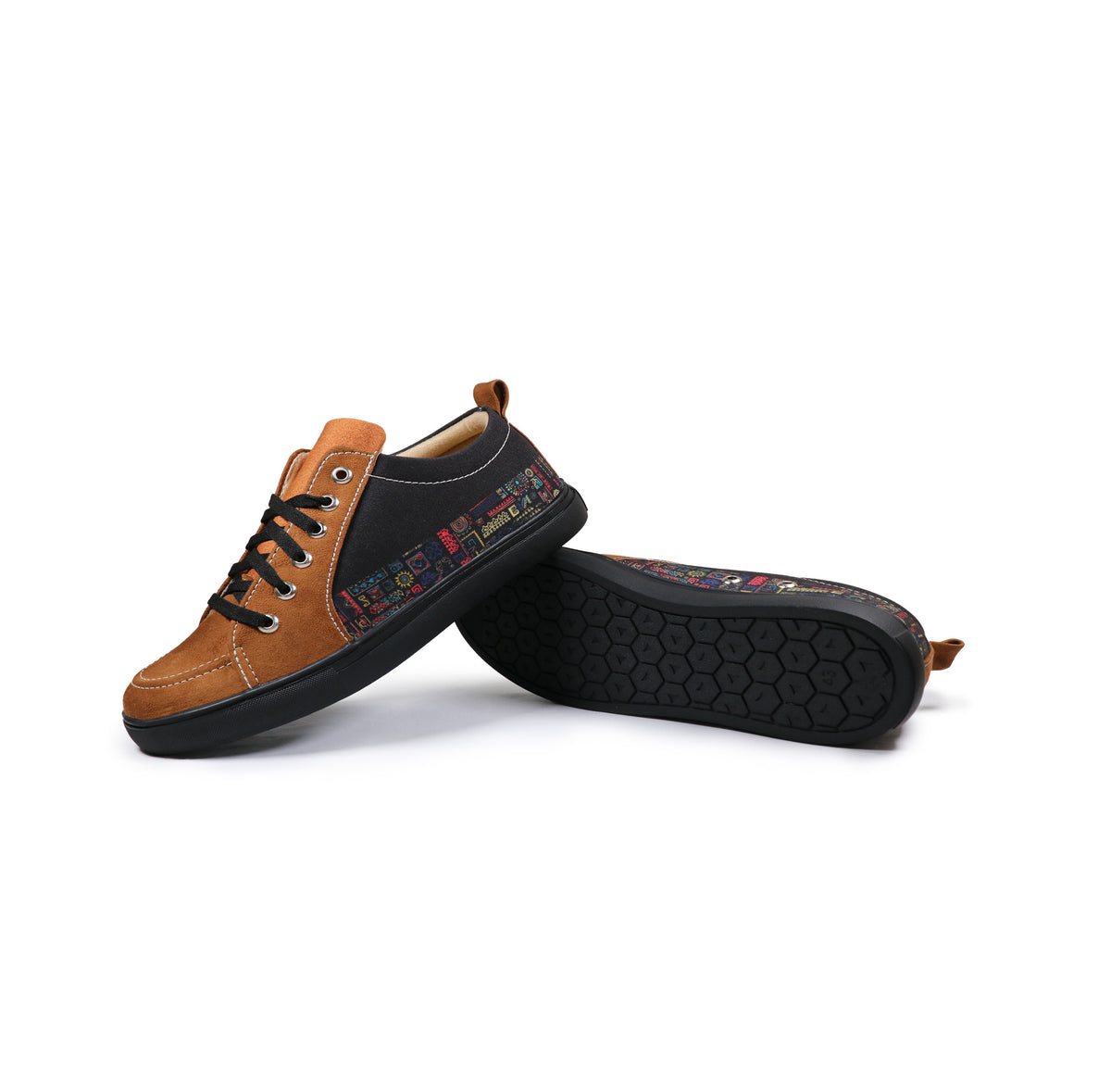 Bohemian Doodle - Men's Low-Top Suede Canvas Sneaker