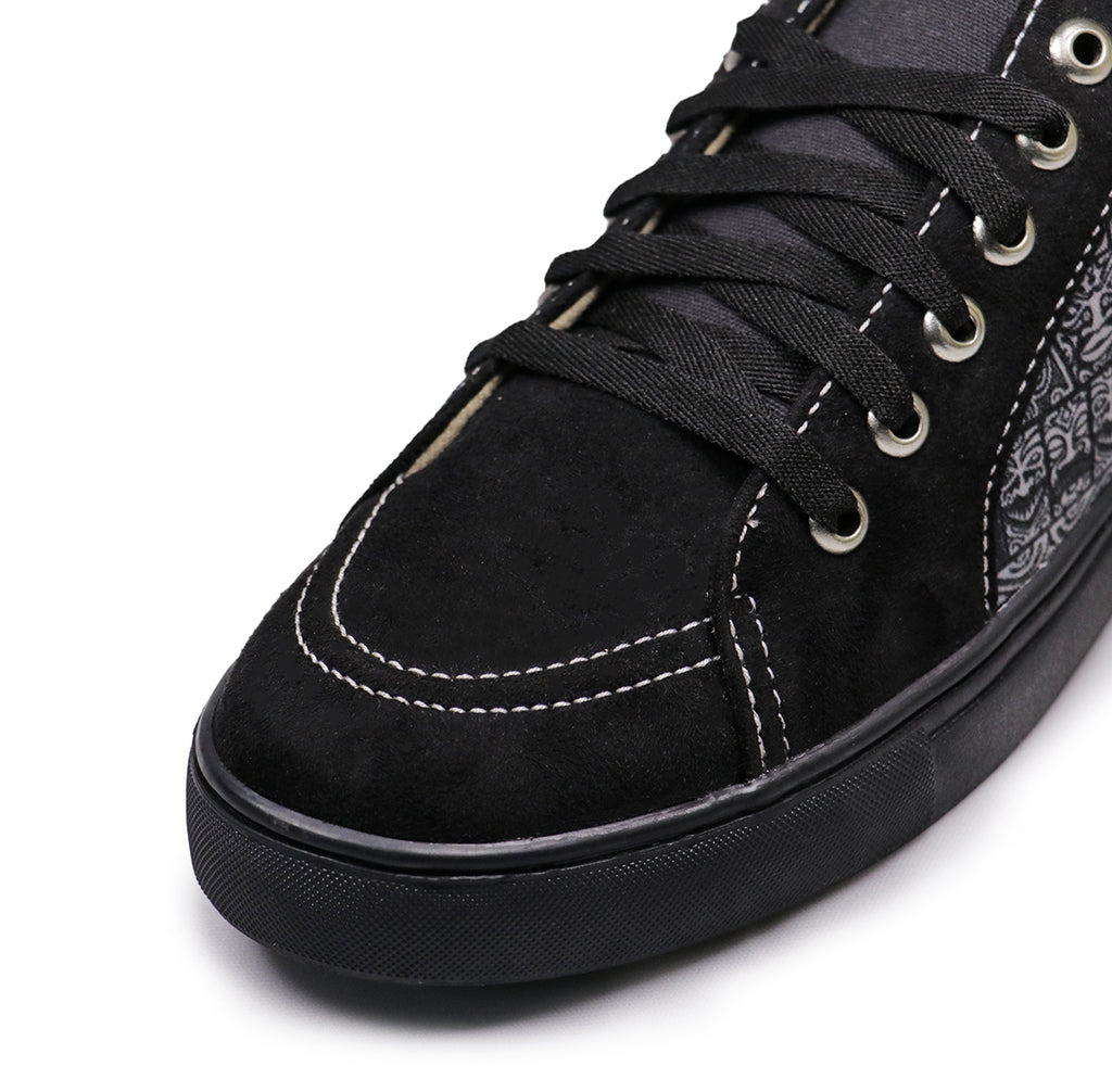 Black Mask - Men's Low-Top Suede Canvas Sneaker