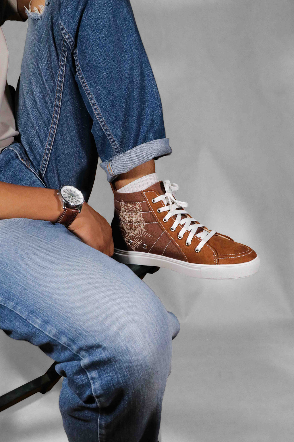 Eye Of Tiger - Men's High-Top Suede Canvas Sneaker